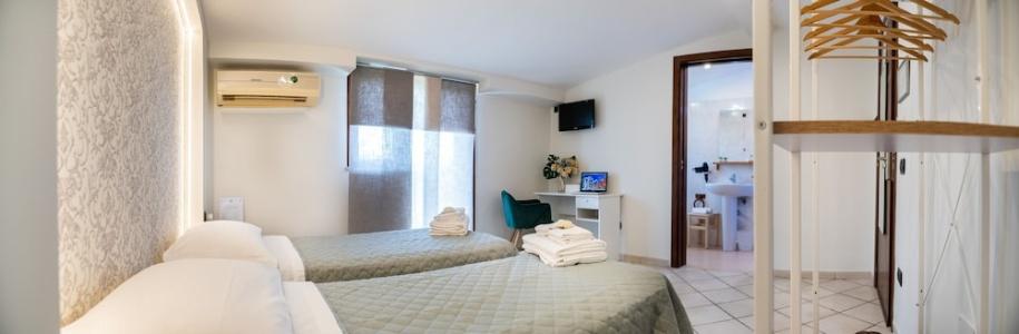 Villa Rocla Guest House - 241