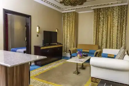 Saraya Corniche - 75