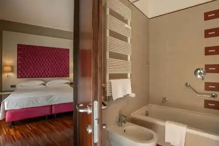 Merulana Inn Guest House - 85