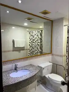 Mall Suites - 121