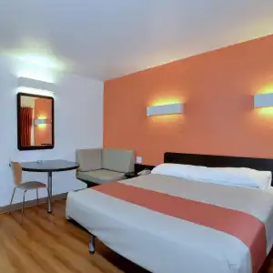 Motel 6 Laredo, TX - South - 17