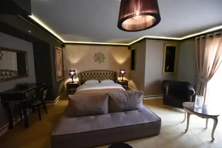 Hymetis Palace - 42
