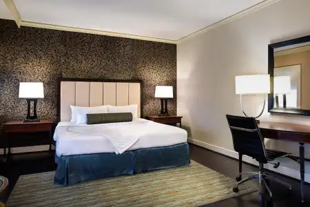 The Whitehall Houston - 4