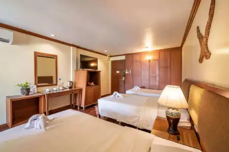Royal Ivory Sukhumvit Nana - 43