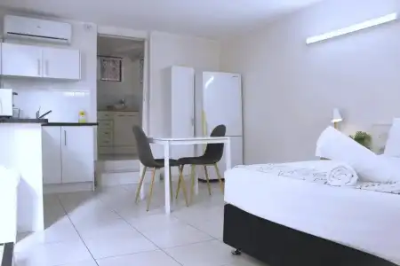 Camden Motor Inn - 97