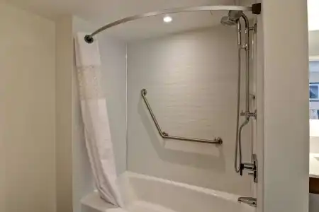 Hampton Inn & Suites by Hilton Calgary-Airport - 64