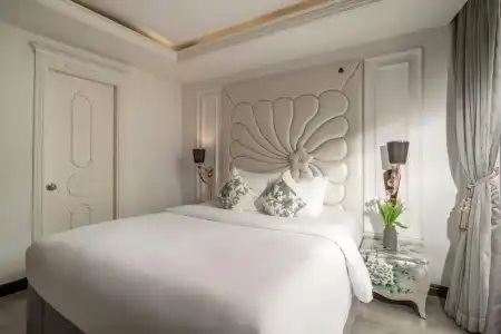 A&EM Saigon - 75