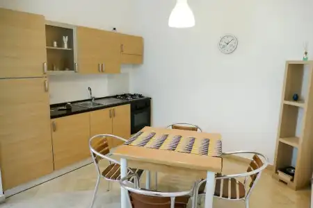 Visa Residence - 84