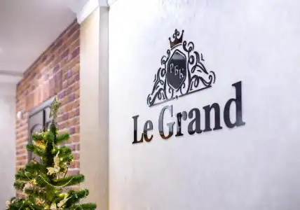 LeGrand - 0