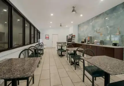 Econo Lodge Inn & Suites Fulton - Rockport - 26