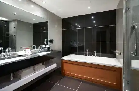 DoubleTree By Hilton & Spa Liverpool - 8
