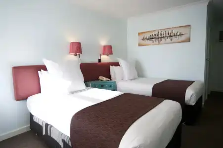 SureStay by Best Western The Clarence on Melville - 14