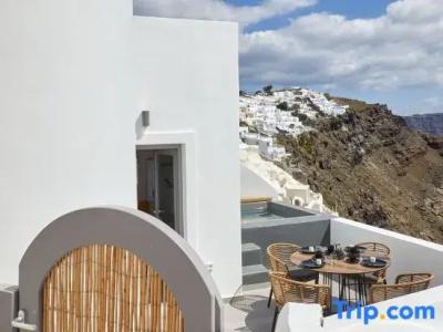 Allure Breeze Suites - 153
