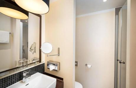 Leonardo Berlin - 25