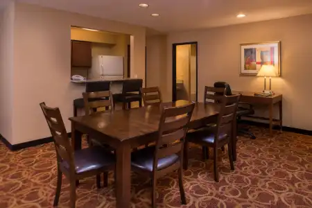 Best Western Ambassador Inn & Suites - 20