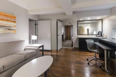 Holiday Inn & Suites Phoenix Airport North by IHG - 61