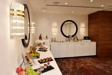 Best Western Plus Delta Park - 12