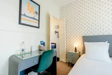Best Western Brittany - 38