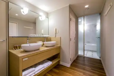 Phoenix Seagaia Ocean Tower - 98