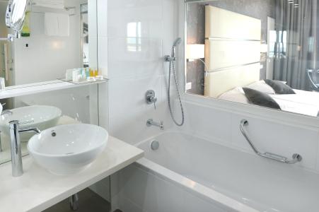 Palm Beach & Bungalows - 8