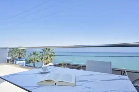Emily's Luxury Suites - 50