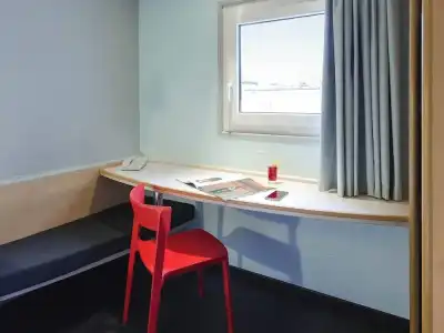 ibis Bourges - 56