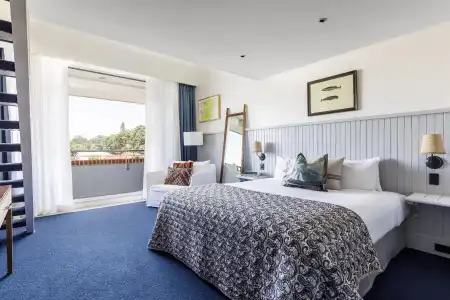 Watsons Bay Boutique - 26