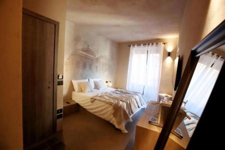 Casa Nostra Luxury Suites - 27