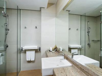 Mercure Yangon Kaba Aye - 77