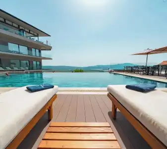 Royal Blue Resort & Residences - 7