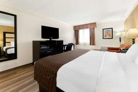Best Western Riverside Inn - 4