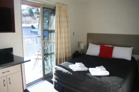 Autoline Queenstown Motel - 49