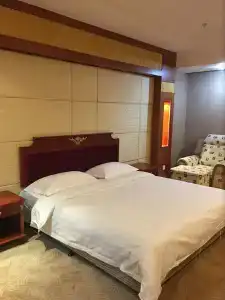 Gloria Plaza Hangtou - 4