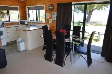 Cedarwood Lakeside Motel & Conference Venue - 55