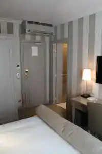Hôtel Saint Cyr Etoile - 133