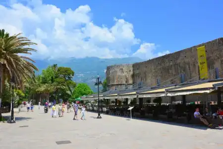 Montenegro Backpackers Home Budva - 43