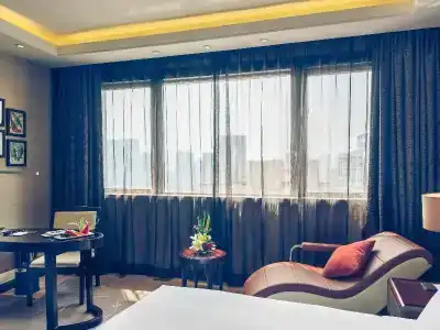 Mercure Shanghai Royalton - 33