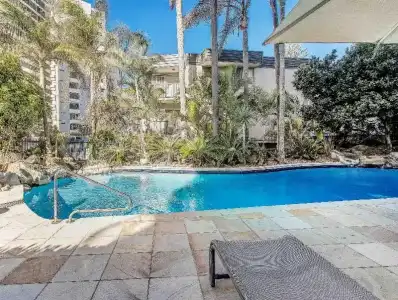 Baronnet Apartments - 221