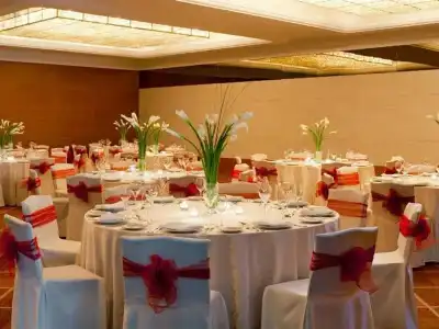 Sheraton Dubai Creek & Towers - 10