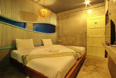 Seabox Khaolak Hostel - 37