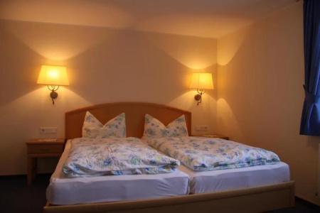 Landgasthof Gilsbach - 32