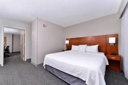 Courtyard Marriott Laredo - 36