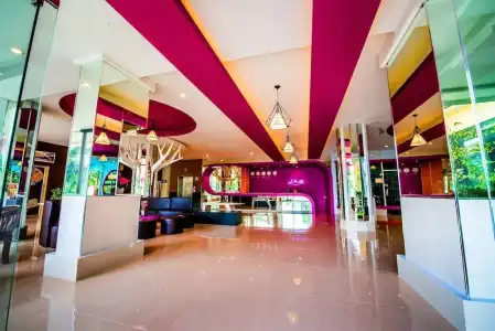 Dancenter Luxury Underwater World Pattaya - 1