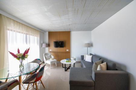 King Jason Paphos - Designed for Adults by Louiss - 11