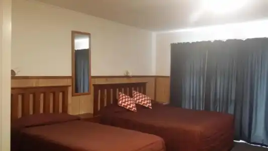 Fairy Springs Motel - 55