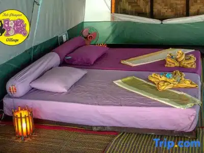 Flower Power Village - 420