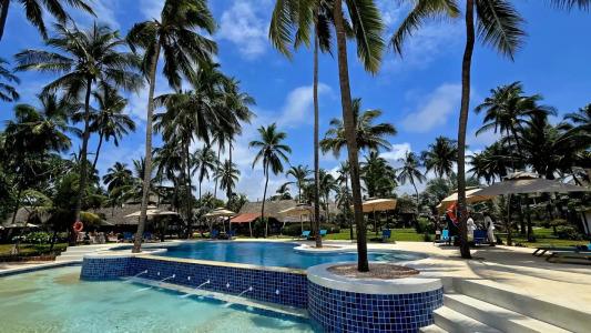 Bluebay Beach Resort & Spa - 15
