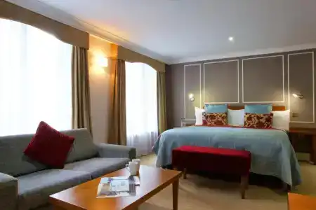 London Chigwell Prince Regent, BW Signature Collection - 76
