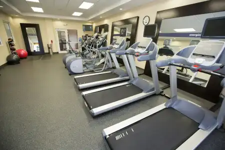 Hampton Inn & Suites Oklahoma City Airport - 32