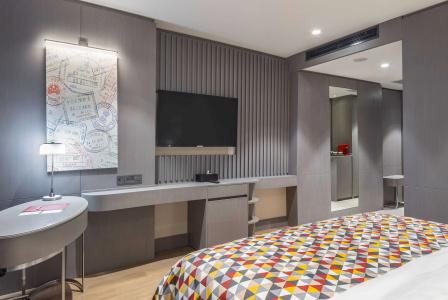 Billionaire Ramada Plaza by Wyndham Batumi - 37